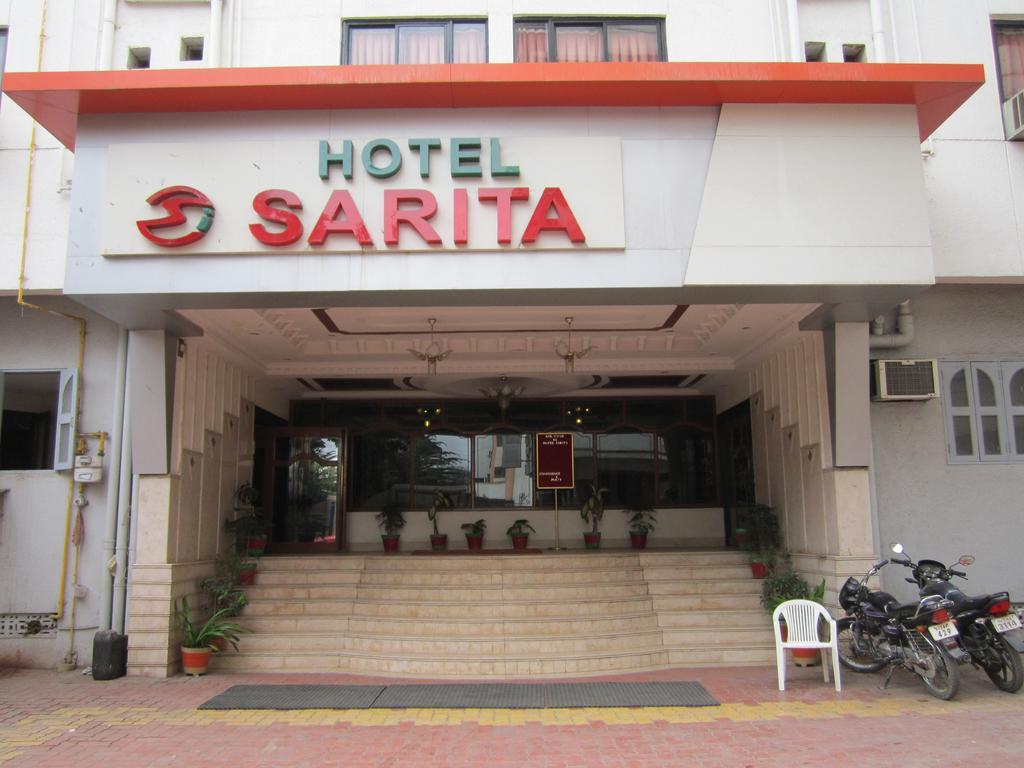 Hotel Sarita Surat Exterior photo